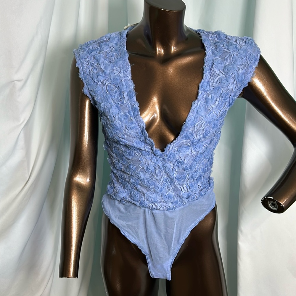 Intimately Free People 2 Haute 2 Handle Rosette Bodysuit - XS - New 🛍️